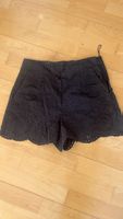 Sommer Shorts, schwarz, Grösse S mit Spitze, Top Zustand