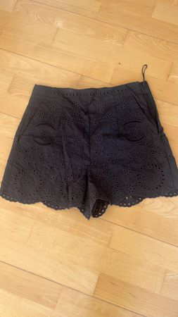 Sommer Shorts, schwarz, Grösse S mit Spitze, Top Zustand