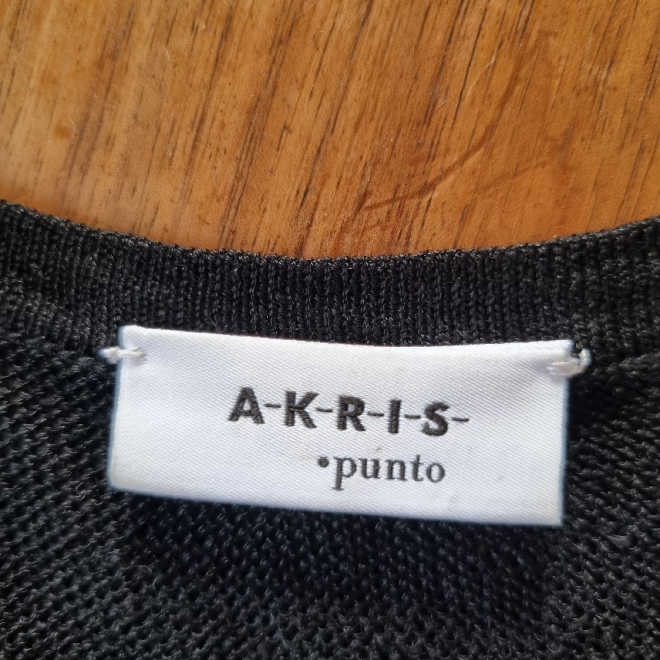 Akris Top: Langes Twin-set Akris Punto – Usato da St. Gallen venduto da Almarion 7