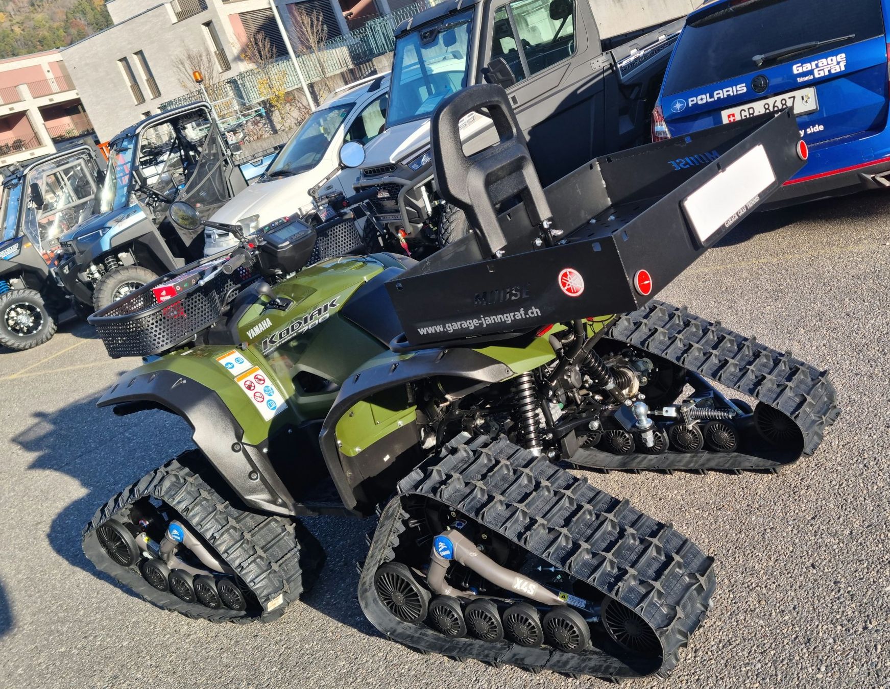 Yamaha ATVs / Quads: Ab MFK mit Raupenkit und Räder – Neu (gemäss Beschreibung) aus Trimmis von 0004 4