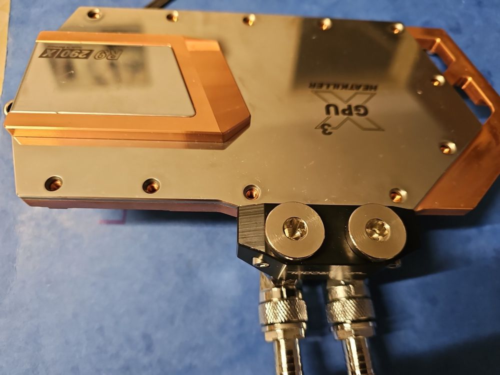 2 x GPU Wasserkühler und 1 Wasserkühlung Cpu. Kaufen auf Ricardo