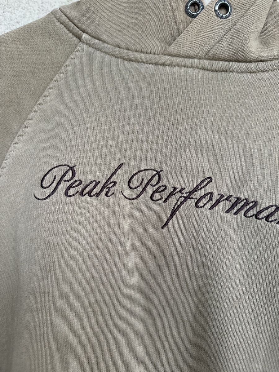 Peak Performance Pullover & Sweatshirts: Peak performance sweatshirt – Gebraucht aus Lugano von GGcloset 1