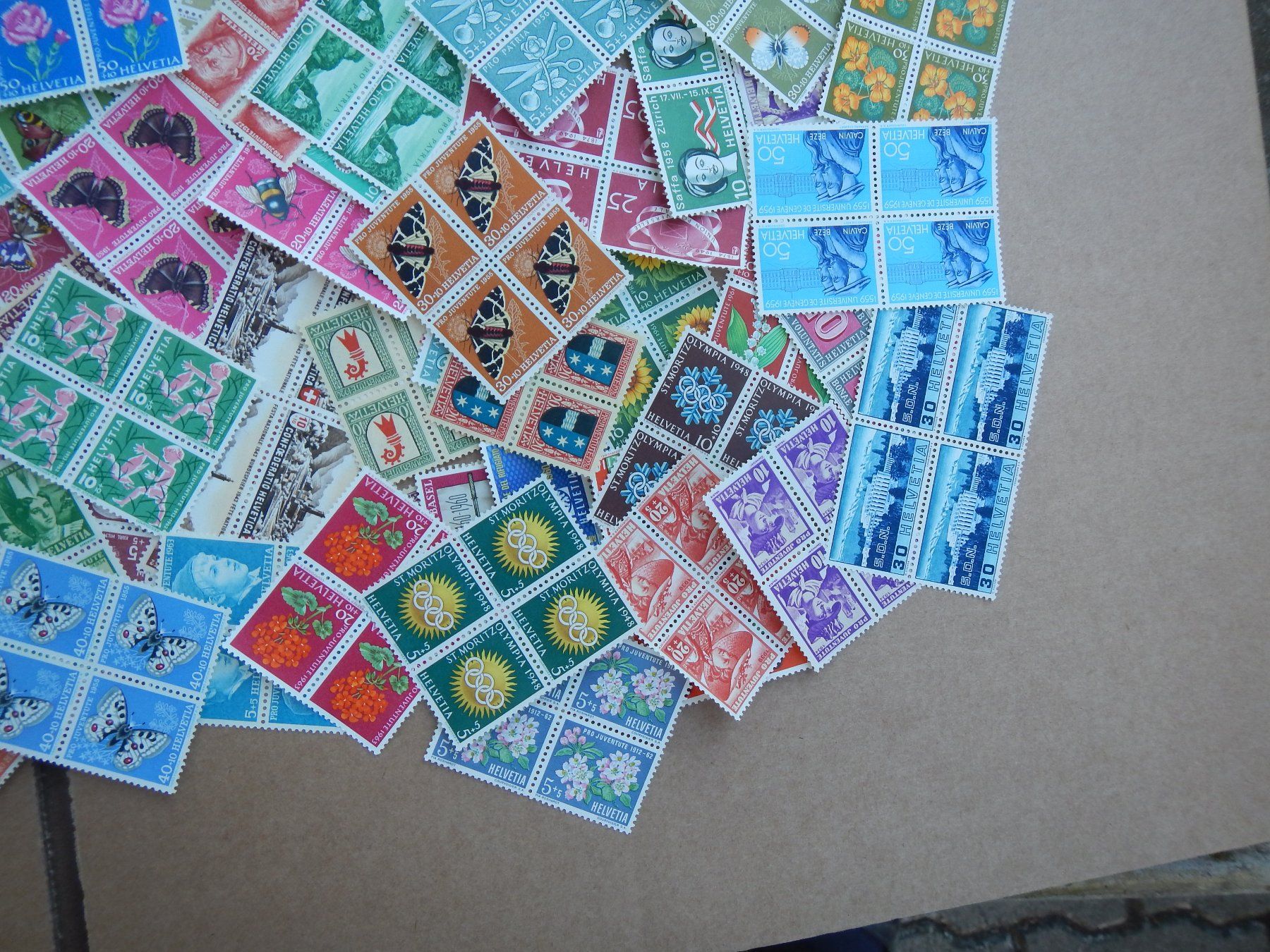 Alle Briefmarken: 1100 Viererblöcke CH – Gebraucht aus Aarwangen von Suomo48 1