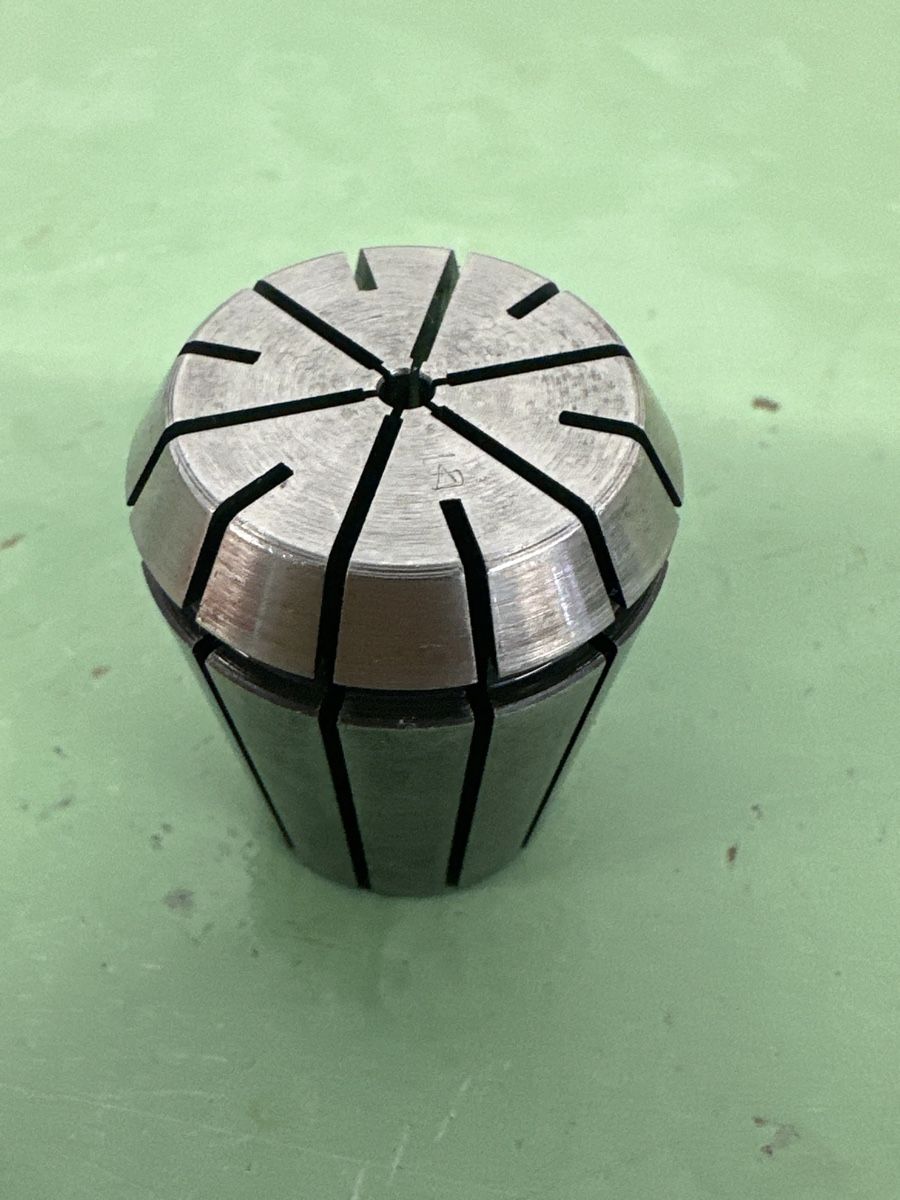 Tous les outils: Spannzangen, collet, E-32, 2.5-3 mm – D'occasion à Aarberg par SNMachines 1