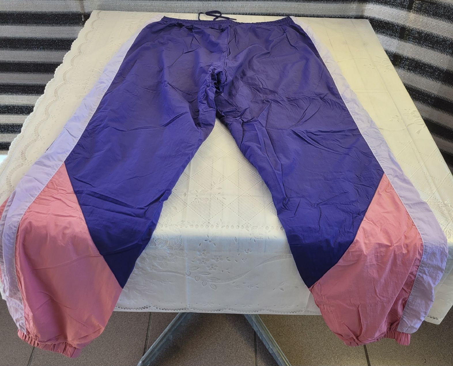 Puma Pantalons: PUMA Trainerhose Polyester RETRO – D'occasion à Buttikon SZ par Corendo 2