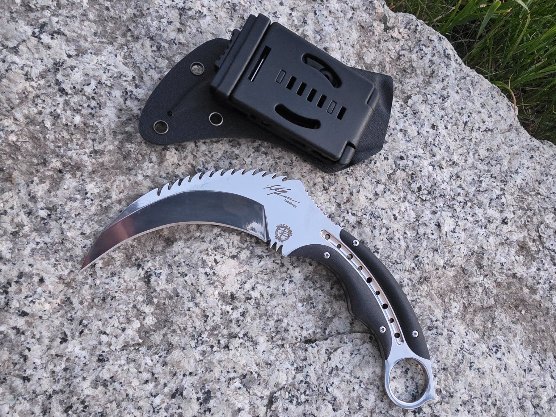 Accessoires: Sehr schönes Messer – Neuf avec emballage d'origine à Herzogenbuchsee par Melissa110