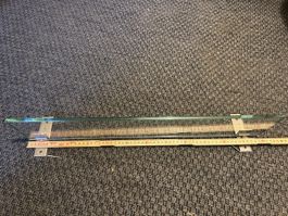 Glastablar für Badezimmer mit Metall-Wandhalterung