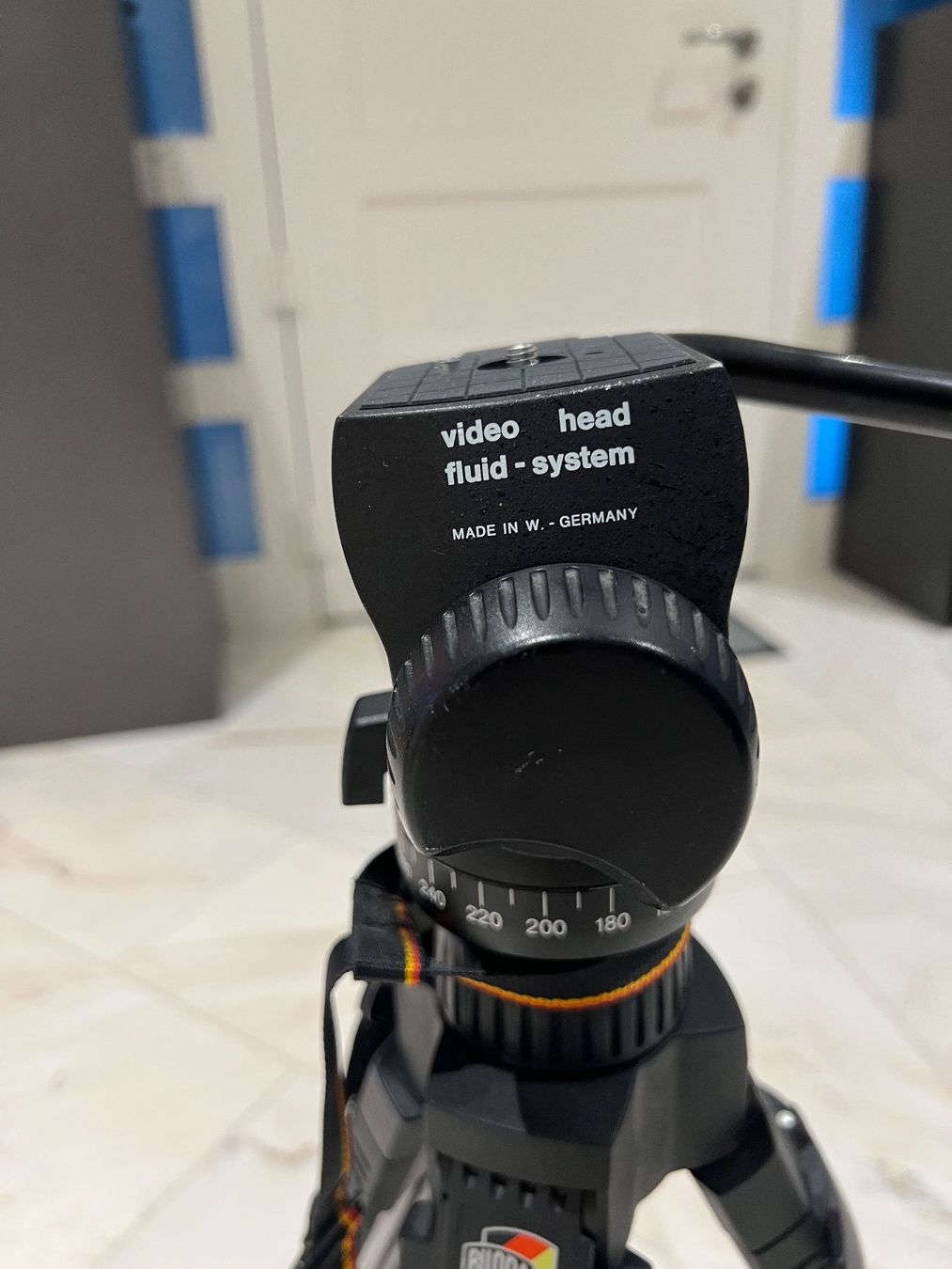 Stative & Köpfe: Bilora Pro 930 Dreibeinstativ mit Videohead-Fluid System – Gebraucht aus Neukirch / Egnach von Taucher68 8