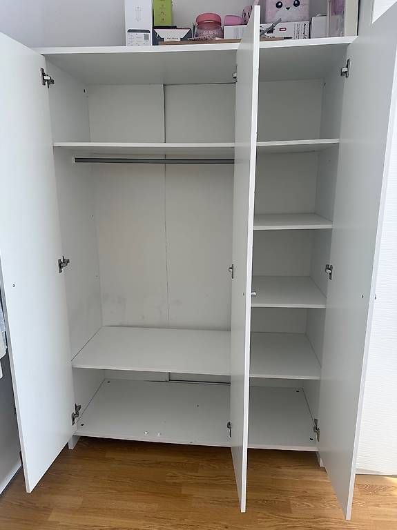 Armoires: Kinder Kleiderschrank – D'occasion à Sulgen par alberaa12 1