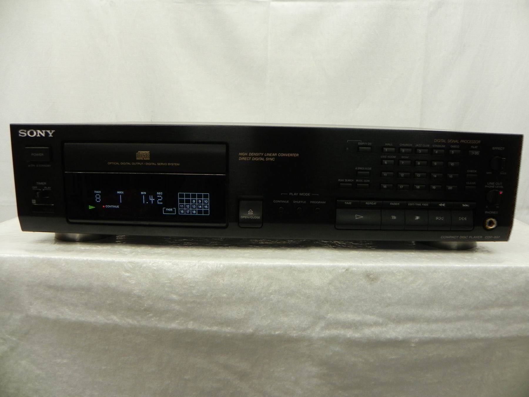 Sony Lettore multimediale & Streamer: Sony CD Player CDP-897 mit FB Revidiert Total Liquidation – Usato da Basel venduto da Life-Style-Art