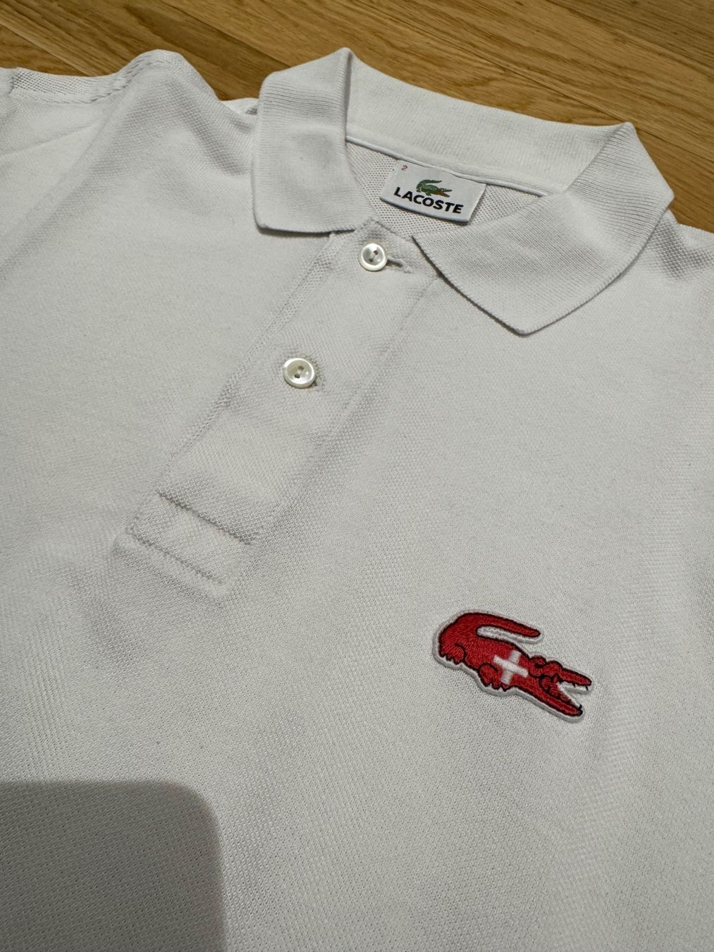Lacoste Magliette Polo: Lacoste Polohemd Schweizerkreuz Grösse 2 / S – Usato da Lyss venduto da taw1009 1