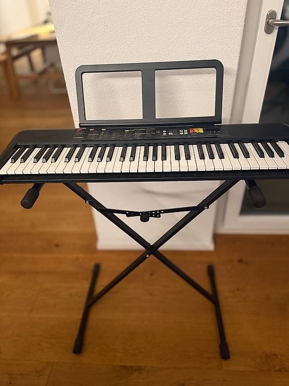 Musikinstrumente: Keyboard, Stand, Notenbücher – Neu und originalverpackt aus Wallisellen von tat_tb59 3