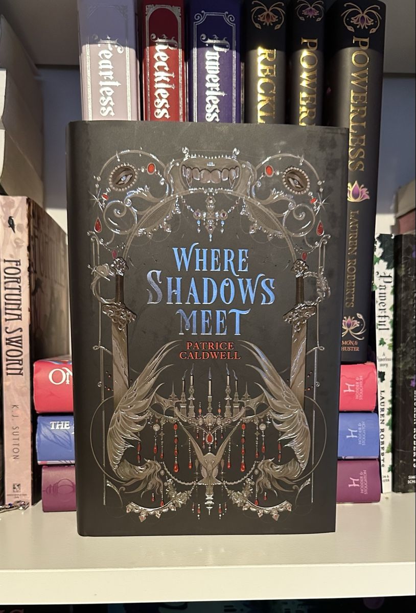 Libri: Where shadows meet fairyloot – Usato da Chur venduto da cav_qqm5