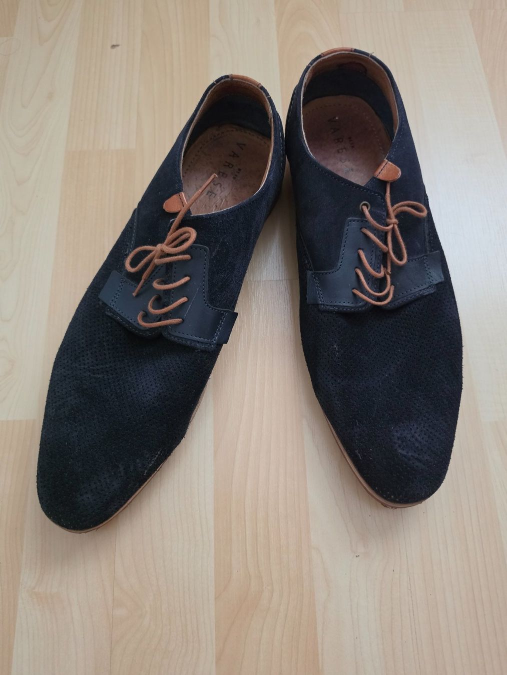 Scarpe da uomo: Herrenschuhe Echtleder Schwarz Gr. 46 – Usato da Birr venduto da V-K