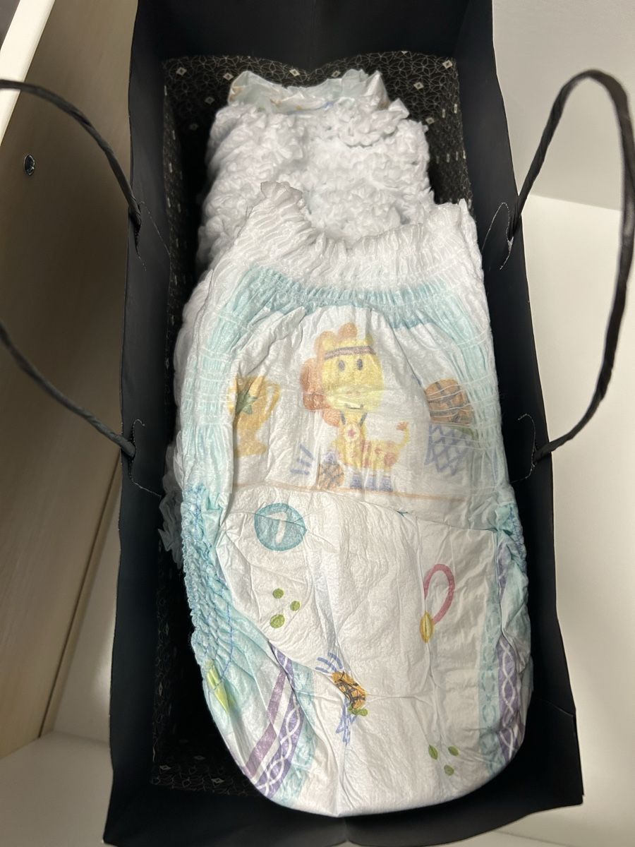 Pampers Secchi per pannolini & Pannolini: 32 Pampers diapers pants  – Nuovo (secondo la descrizione) da Lausanne venduto da dbe_d5vg 2