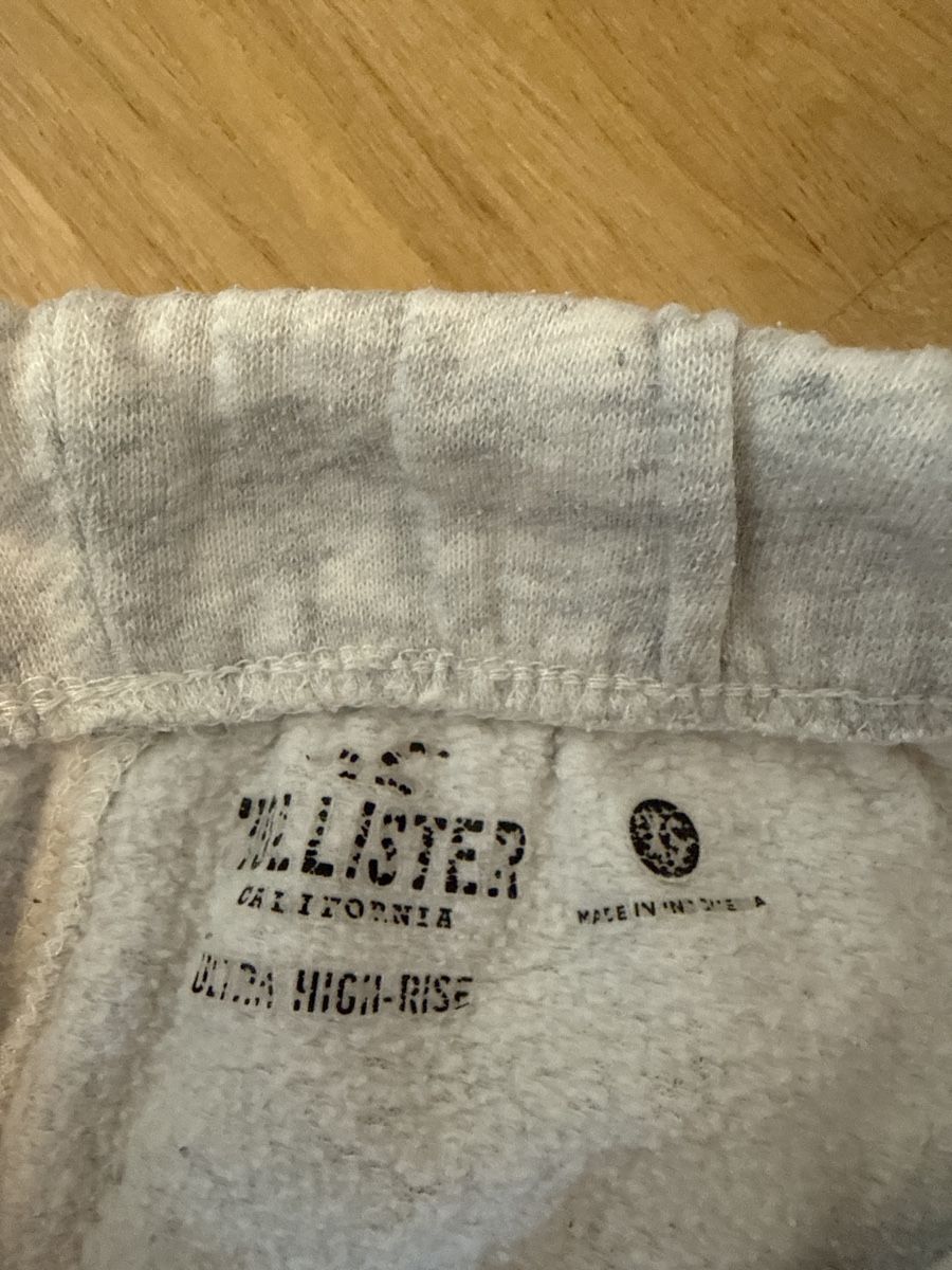 Hollister Pantalons: Hollister Trainerhose Grau mit elastischem Bund – D'occasion à Oberengstringen par win_2q9m 1