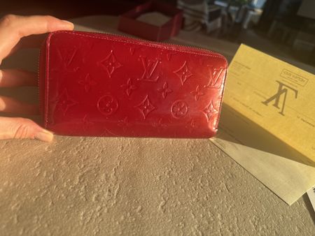 Louis Vuitton Geldbörse, Saniert, Vernis rot