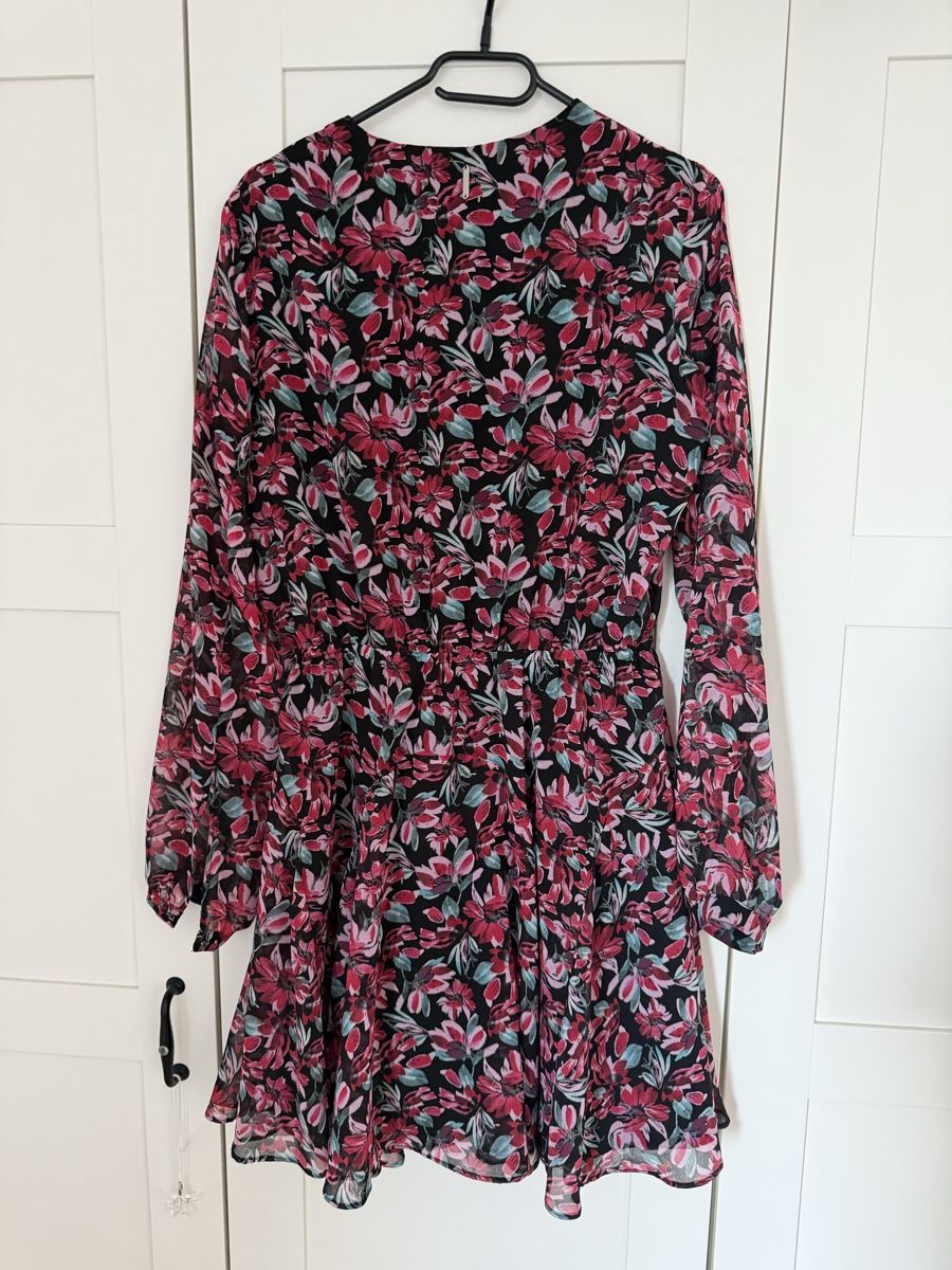 Guess Kleider: Kleid GUESS Blumenmuster langarm | Grösse 1 size  – Gebraucht aus Winterthur von saram26 1