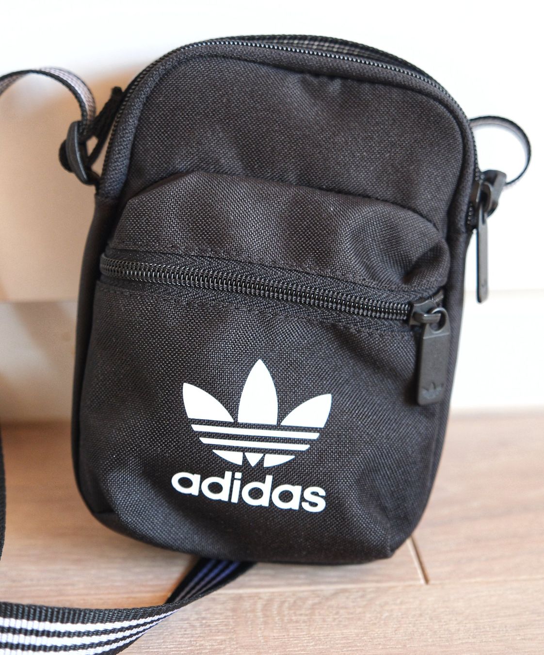 Borse: ADIDAS Umhängetasche Original schwarz – Usato da Wohlen AG venduto da Exitburn 1