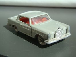 Efsi Mercedes Benz 220 SE in grau, superschönes Auto, selten