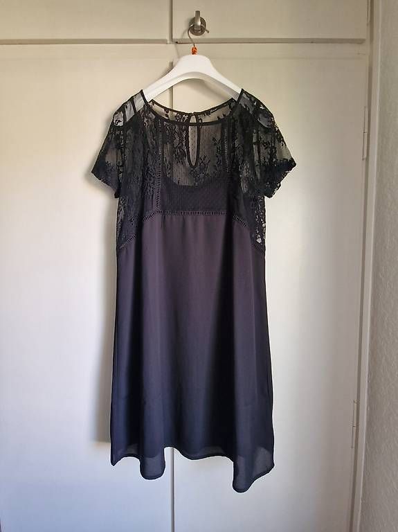 Kleider: Schönes Kleid mit Spitze Gr L  – Gebraucht aus Bern von Huha1