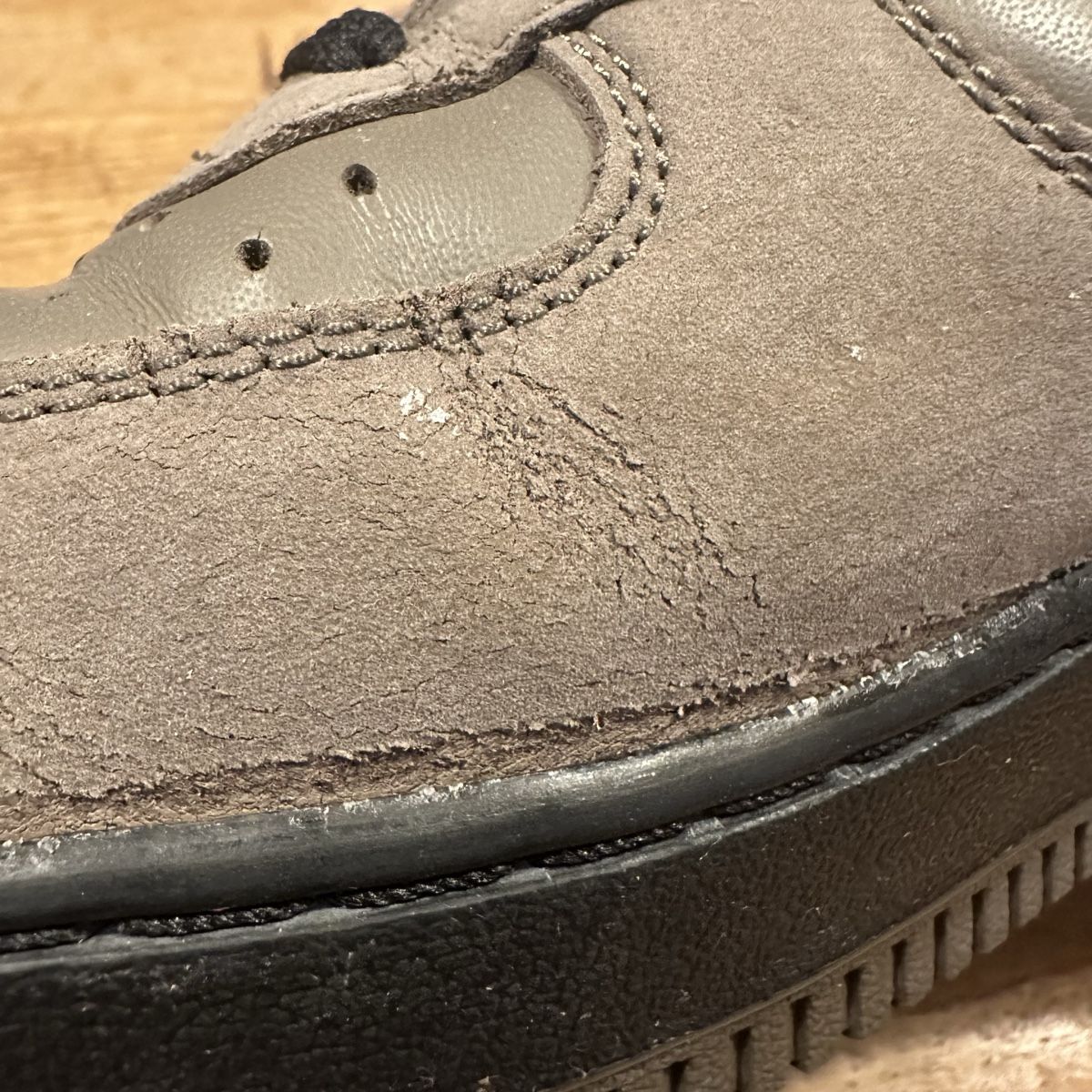 Nike Chaussures hommes: Nike Air Force 1 Mid ’07 Grösse 44  – D'occasion à Stadel(Winterthur) par Sikuvan 4