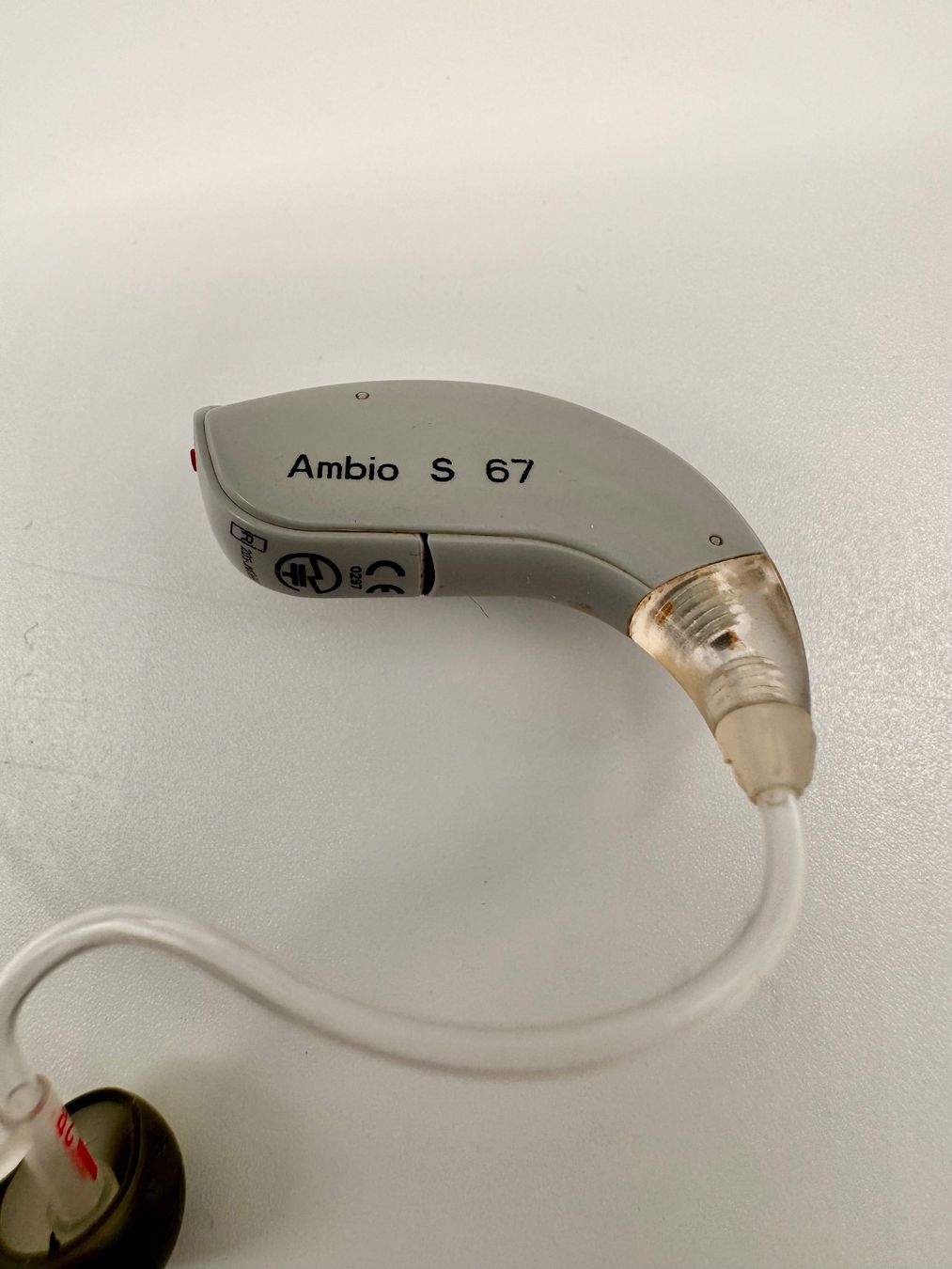 Attrezzature mediche: Danalogic Ambio S 67 Hörgerät Rechts – Usato da Hermetschwil-Staffeln venduto da Sigmund57 6