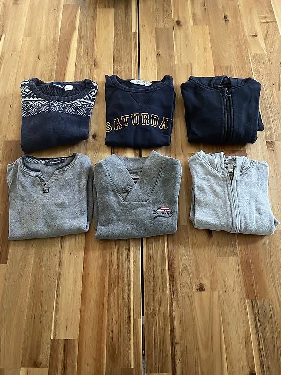 Lotti & Set di vestiti: Lot de pulls hiver taille 98 – Nuovo (secondo la descrizione) da Estavayer-le-Lac venduto da bess-