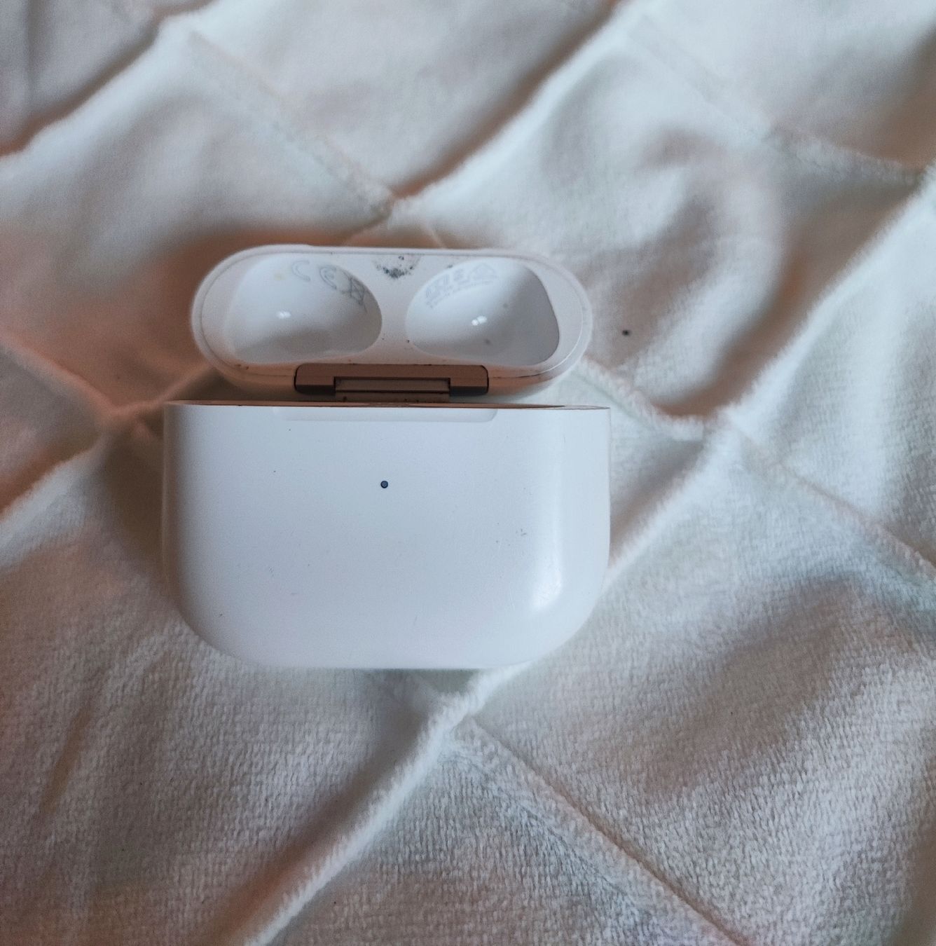 Apple Chargeur: Original Apple airpods 3 Ladecase  – D'occasion à Zollikofen par zar_j67f 5
