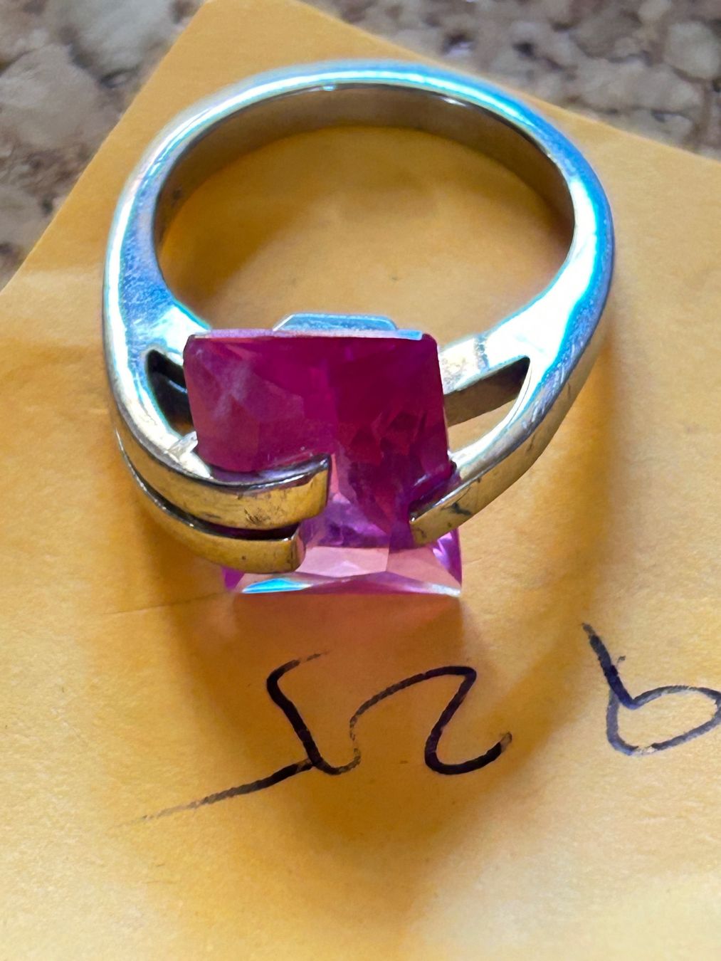 Ringe: Pinkfarbener Ring LIGHTFULL (56) – Gebraucht aus Laufen von belleskulptur 6