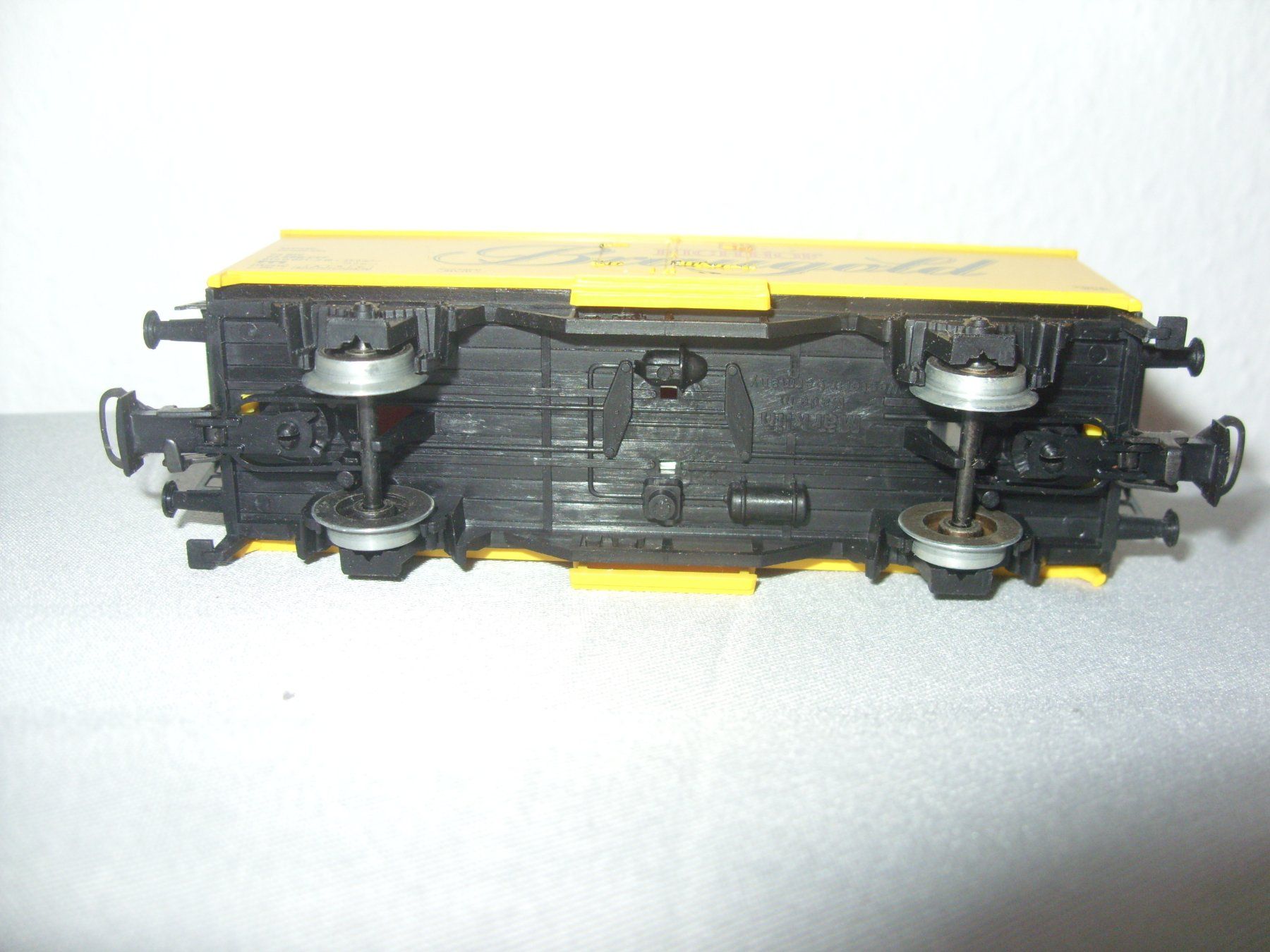 Märklin Modelleisenbahnen: Märklin H0 Bierwagen Eichhof Braugold WS – Gebraucht aus Untersiggenthal von Gumel50 5