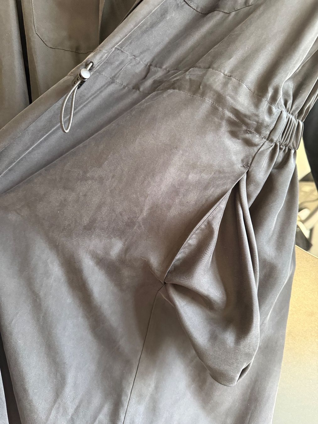 Esprit Cappotti: Schicker Übergangs-Mantel, 100% Seide, NEU – Usato da Nussbaumen AG venduto da cha_wv9q 2