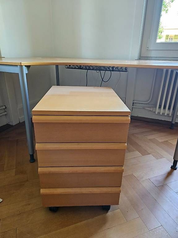 Ikea Bureaux: Bürotisch - 160cm – D'occasion à Lenzburg par lea0191 2