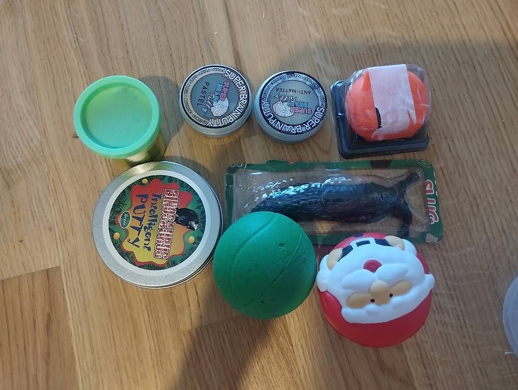 Giocattoli: Gratis Slime kit und Fidget Toys – Usato da Zürich venduto da roi_9vv6 3