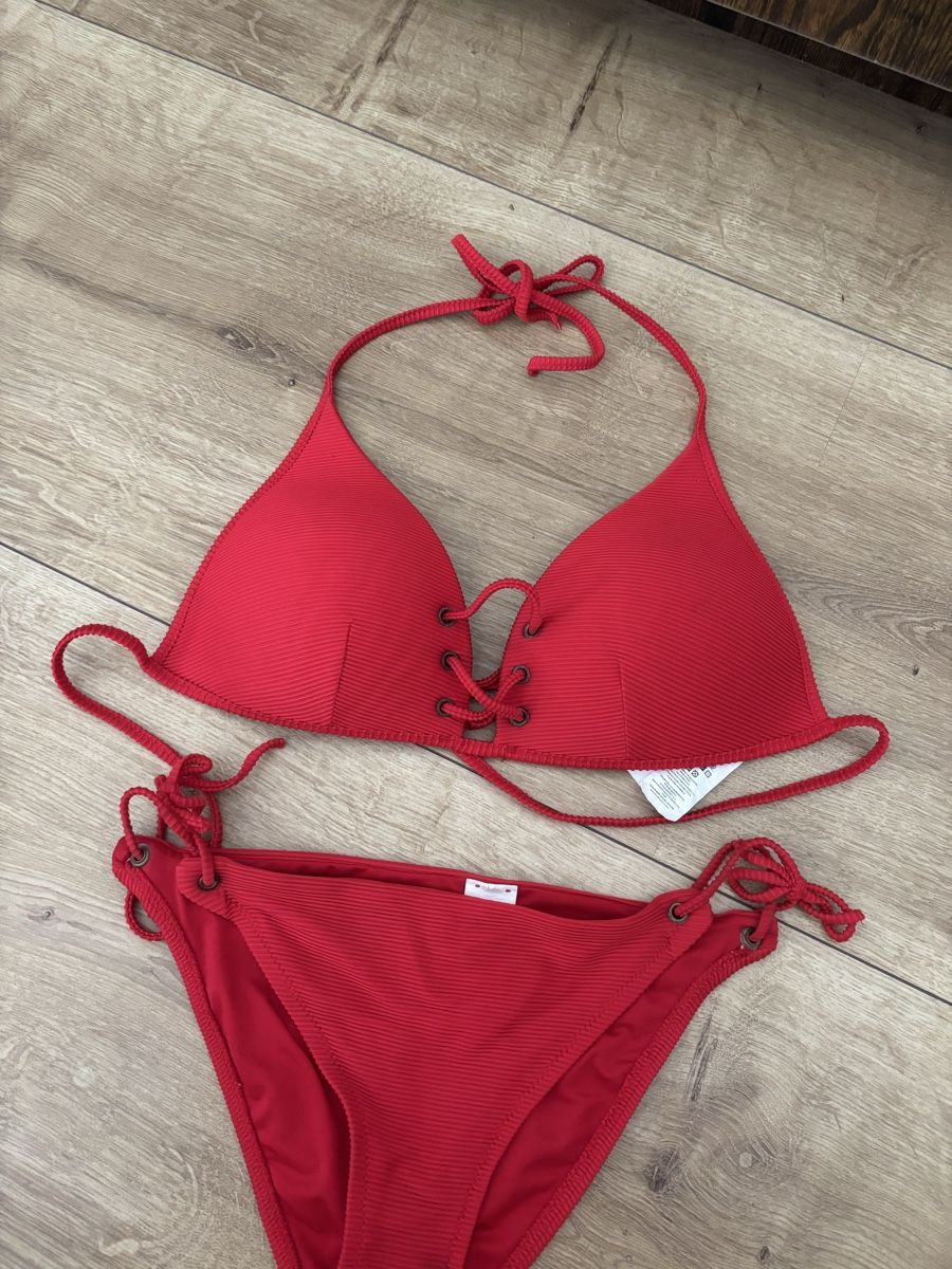 Calzedonia Costumi da bagno & Bikini: Badeanzug Calzedonia – Usato da Zell LU venduto da AliAli24