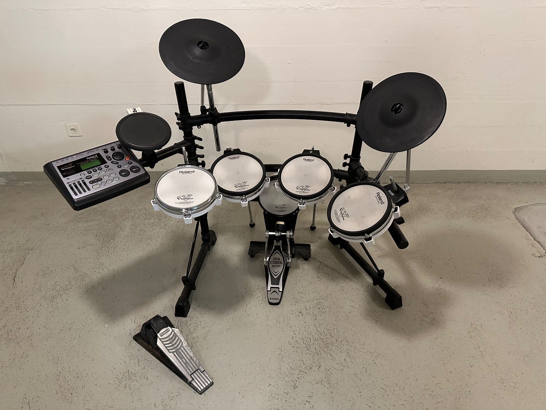 Roland Strumenti musicali: Roland TD-8 V-Drums E-Drum Set – Usato da Basel venduto da ios_8cy9 1