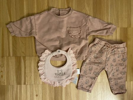 Baby Girl's 3-Piece Winnie the Pooh Outfit, 9 Months