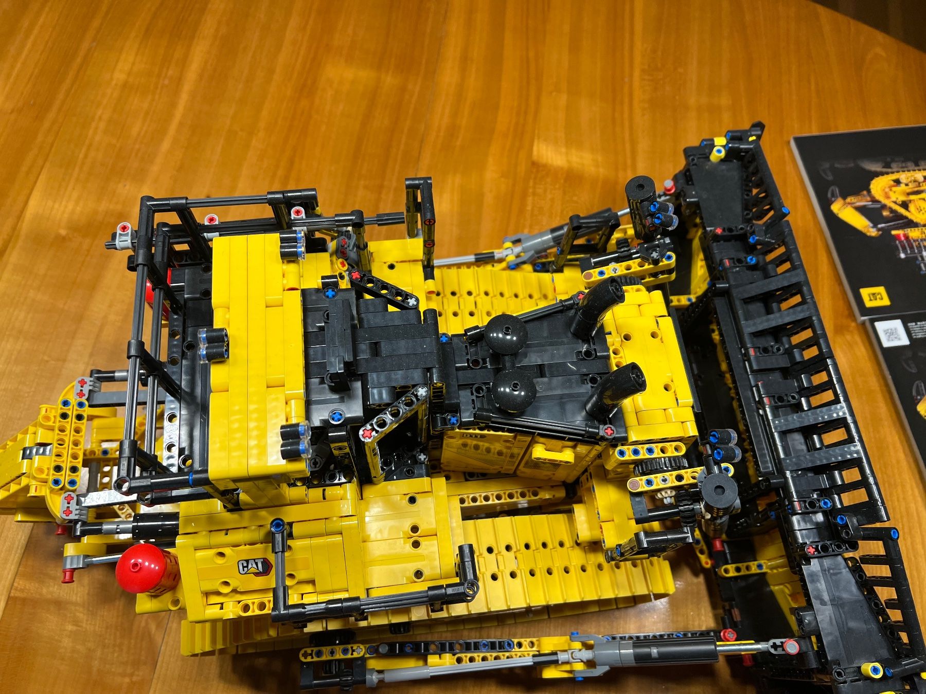 Lego Giocattoli: Lego technic App gesteuerter Cat D11 Bulldozer Nr: 42131 – Usato da Thalwil venduto da andrebrem 3