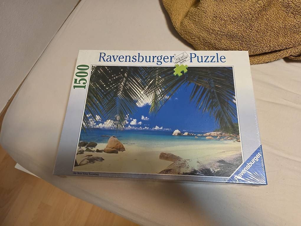 Puzzle: Puzzle neuf  – Usato da Lausanne venduto da yannaroundtheworld
