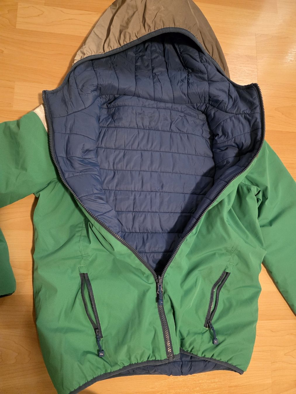 Giacche & Cappotti: Reflektierende Wendejacke Grösse 164 – Usato da Oberbüren venduto da Skadi_83 4