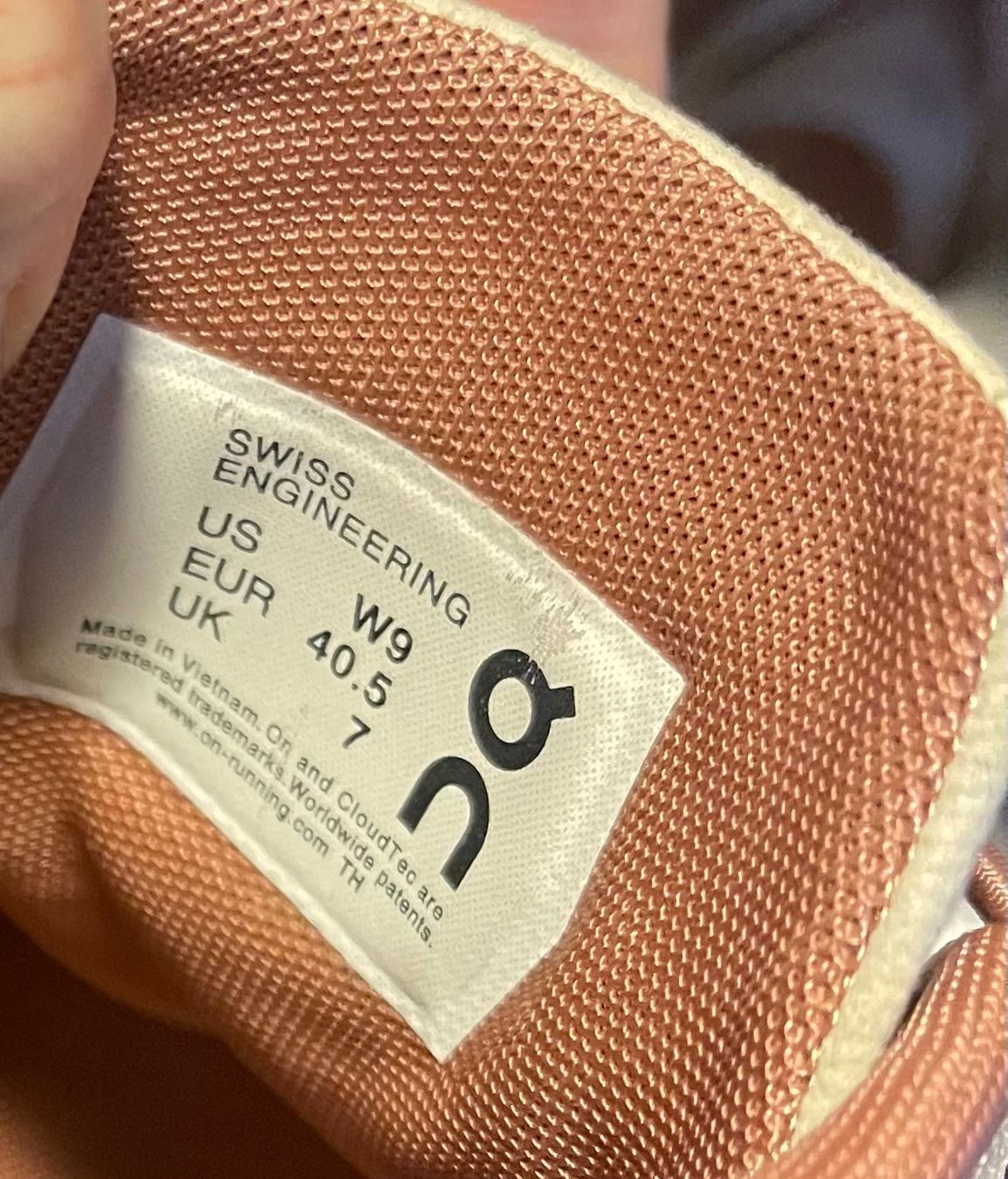 On Scarpe da donna: ON Cloud Running Schuh Damen Gr. 40.5 – Usato da Wichtrach venduto da Adriana222 6