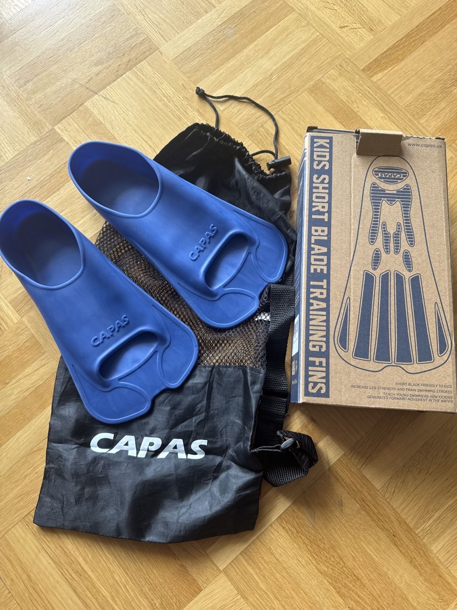 Flossen, Masken & Schnorchel: CAPAS Training Schwimmflossen, Grösse 33-34, Top Zustand – Gebraucht aus Kilchberg ZH von Von_dutch