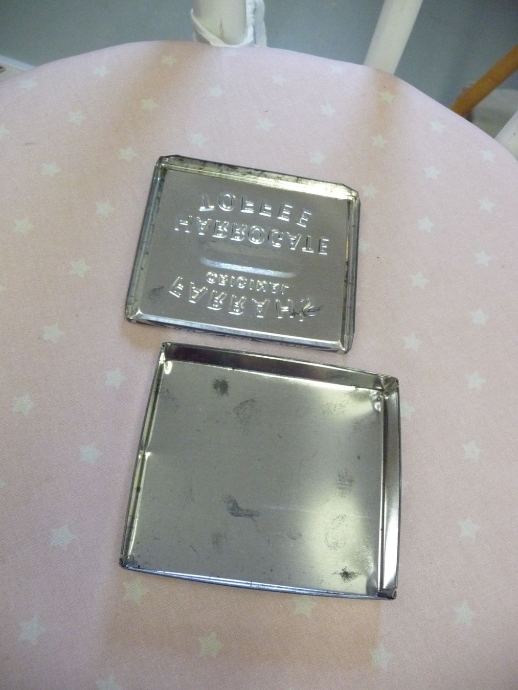 Dosen: alte Farrah's Harrogate Toffee Blechdose – Gebraucht aus Rafz von Powacaddy 2