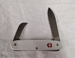 VICTORINOX 07