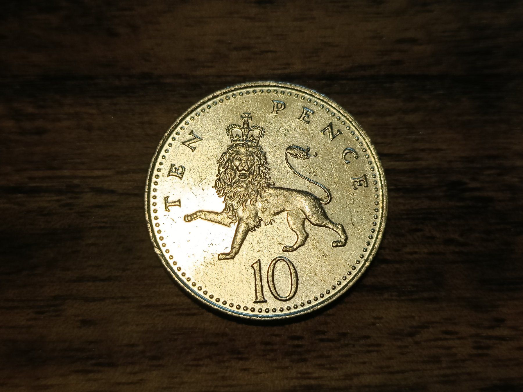 Tutti le monete: Une pièce de 10 PENCE / ELIZABETH II – Usato da Sion venduto da dav_96jh