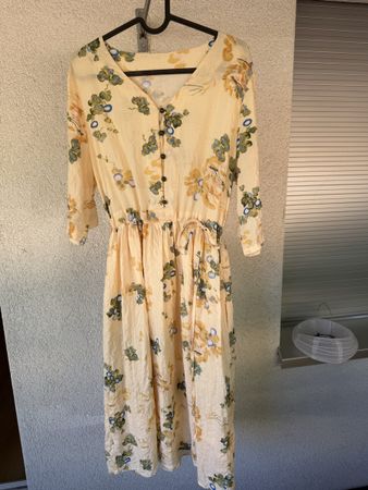 Damen Kleid gelb Blumenmuster Grösse M(38/40) wie neu