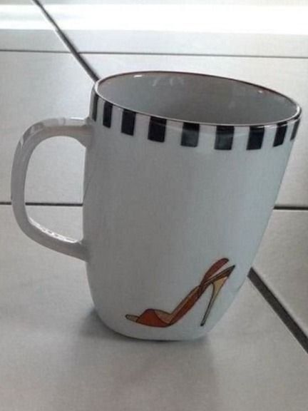 Tazze: Porzellan Tasse, handbemalt – Nuovo e nell'imballaggio originale da Winistorf venduto da acreativ4 3