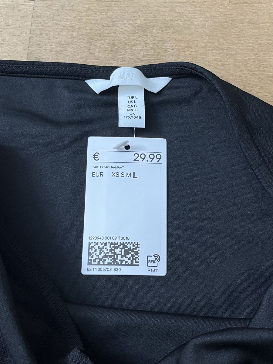 H&M T-shirt: Oberteil schwarz grösse L – Nuovo e nell'imballaggio originale da Stäfa venduto da jo1735 2