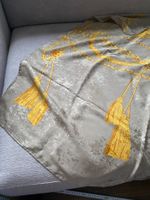 Seiden Foulard Schal, gold-beige, Kordel. 86x86cm