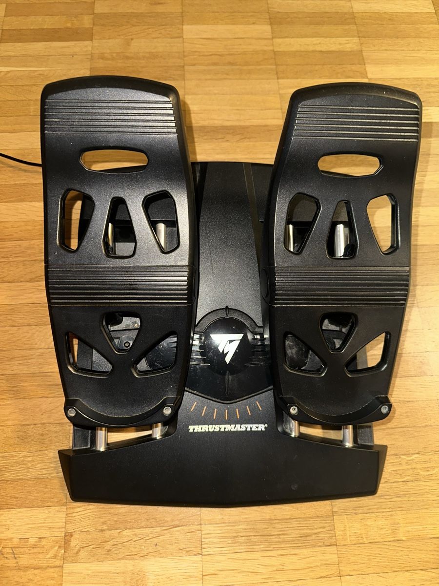 Controller: Thrustmaster T.Flight Rudder Pedals TFRP Flight Simulator  – Usato da Herrliberg venduto da psm_67l5